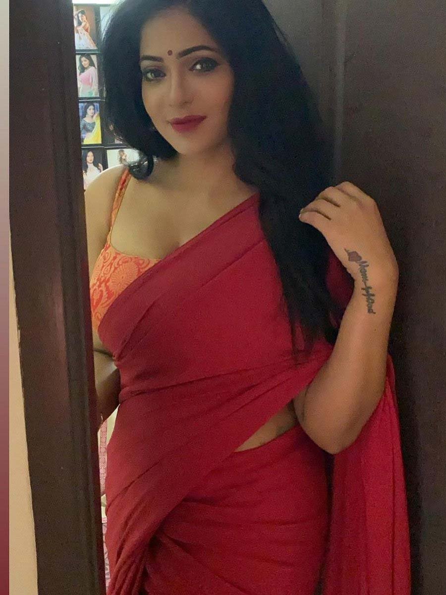 Housewife Ahmedabad Escorts